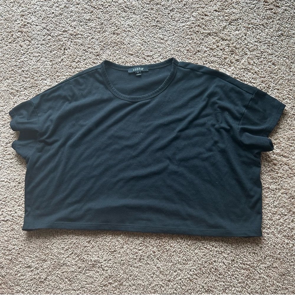 Black cropped shirt